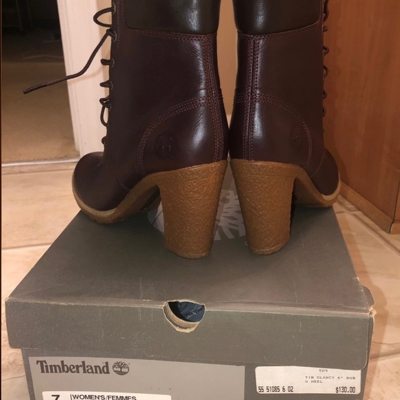 Woman’s timberlands size 7 - Picture 7 of 7